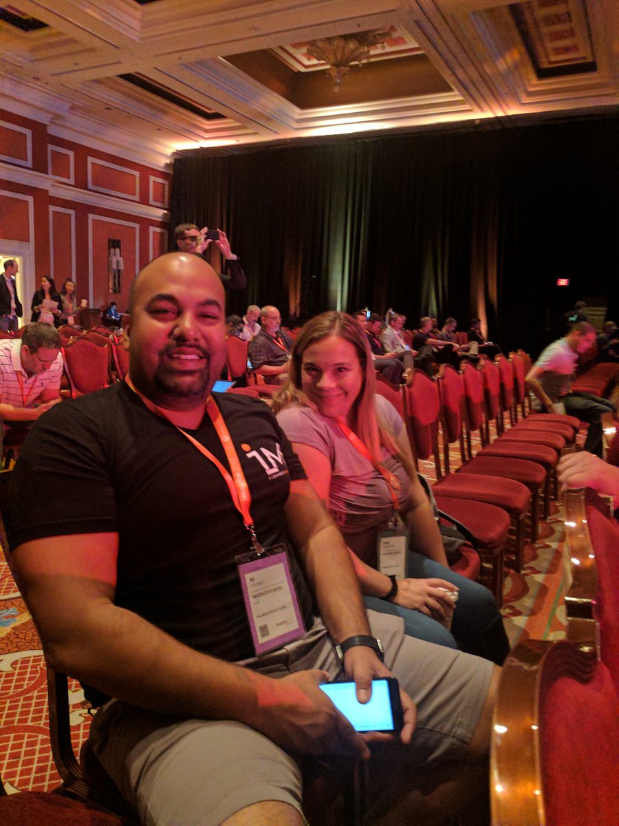 og_tjg: Hanging out with @imgmage at #Magentoimagine https://t.co/fPxJdXMgs4