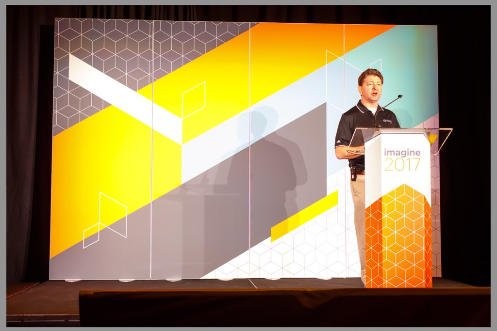 custparadigm: There's one more chance to catch @BoulderJeff present his breakout here at #MagentoImagine 2017! 12:25 in LaFleur 2! https://t.co/Ar347FEcvj