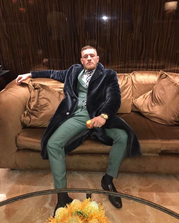 RT @DavidAugustInc: A man that wears a suit as good as this does not feel pressure.” - @TheNotoriousMMA https://t.co/33D50HFSbS