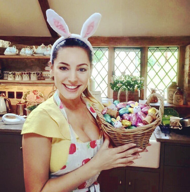Happy Easter Bunnies Make sure you stock up on all your Cute Easter Goodies this Weekend ???? https://t.co/w9HsCQtVzB https://t.co/2gHtZ3j4uj