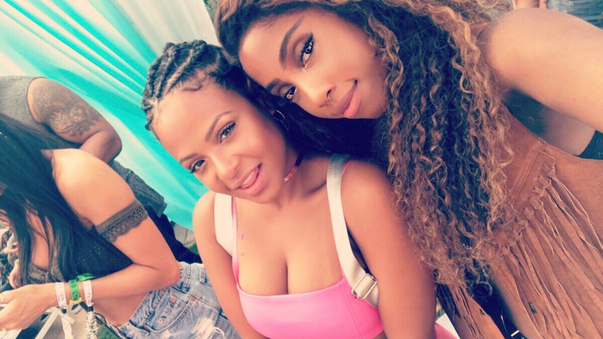 RT @sevyn: ????
@ChristinaMilian 
#Coachella2017 https://t.co/n02Kzuf7oS