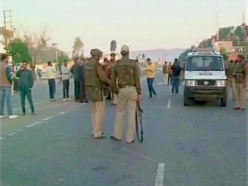 Jkterrorattack terrorists killed security men injured during army.