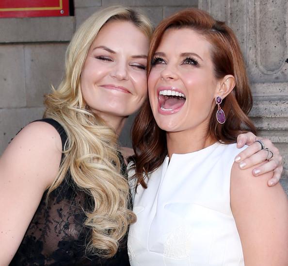 So great having @JoAnnaLGarcia back on #OnceUponATime! She’s on tonight’s ep! http://t.co/XmrkhcRtuN
