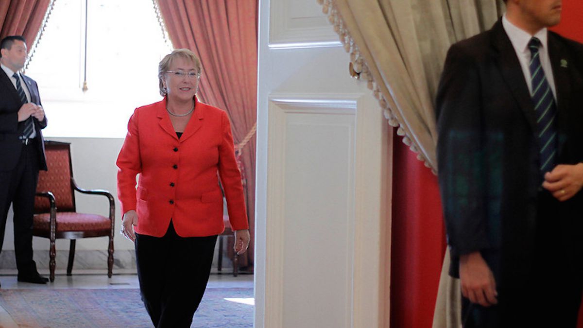 #T13 | Presidenta Bachelet: “No he pensado en renunciar ni pienso hacerlo” » http://t.co/Cs2bZ64591 