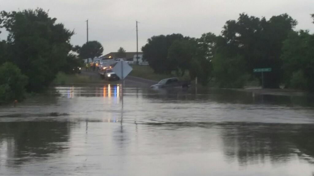 ... near Austin; Flash Flood Warnings in effect north of Houston #TX #KHOU