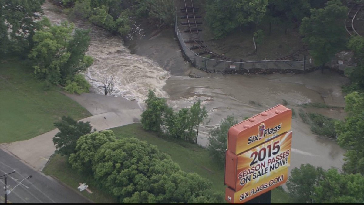 Johnson Creek in Arlington starting to flood this afternoon. HD ...