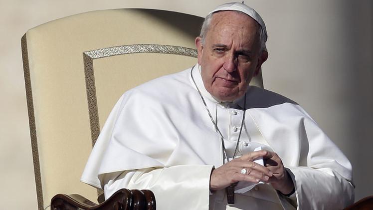 #PapaFrancisco: 'Mucha gente poderosa no quiere la paz porque vive de las guerras' http://t.co/MDHzry0WlN 