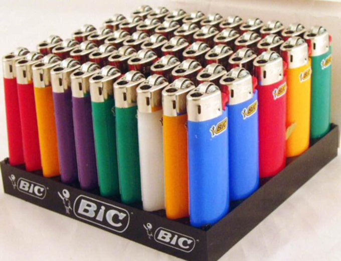 RT @BandPosts_: All these lighters and I still can't spark a connection with my favorite band members http://t.co/Y1DdhHFP6t spark from twitter @OhAGleekKlainer