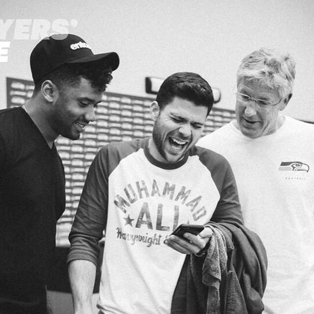 I thought @DangeRussWilson and @PeteCarroll would find my 40 yd dash time amusing. They were more offended. http://t.co/FMye9KnWdq