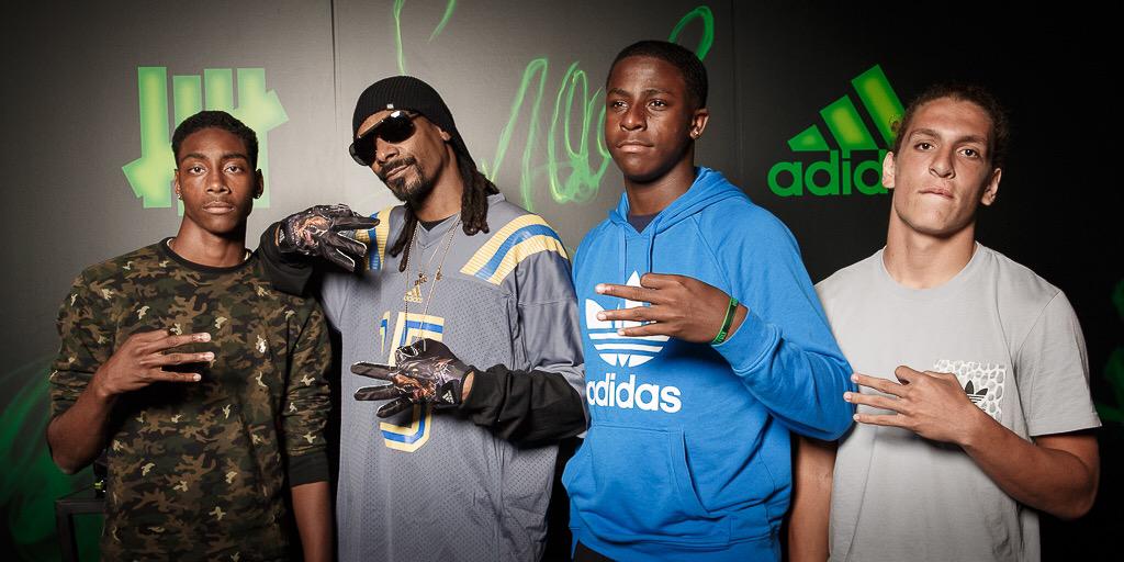RT @adidasFballUS: 3 Stripe Salute to Coach Snoop Da Great.

It's a family celebration at @UNDEFEATEDinc. 

@SnoopDogg #SnoopCleat http://t…