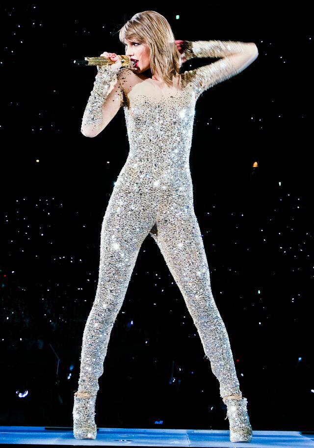 See you tonight, Detroit!
#1989TourDetroit http://t.co/nggNpDWQkf