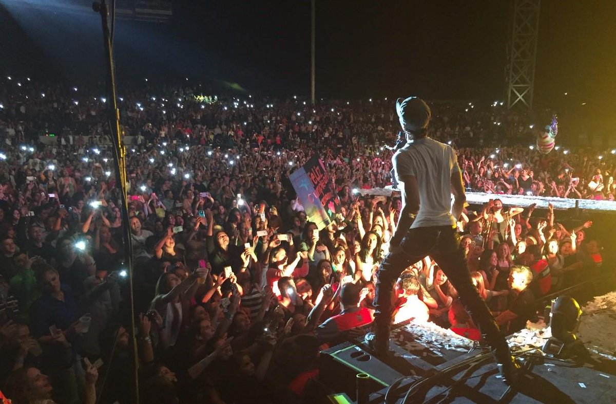 Costa Rica! You guys were amazing! Let's do it again soon! #SEXANDLOVETOUR http://t.co/oBQp4MGSYn