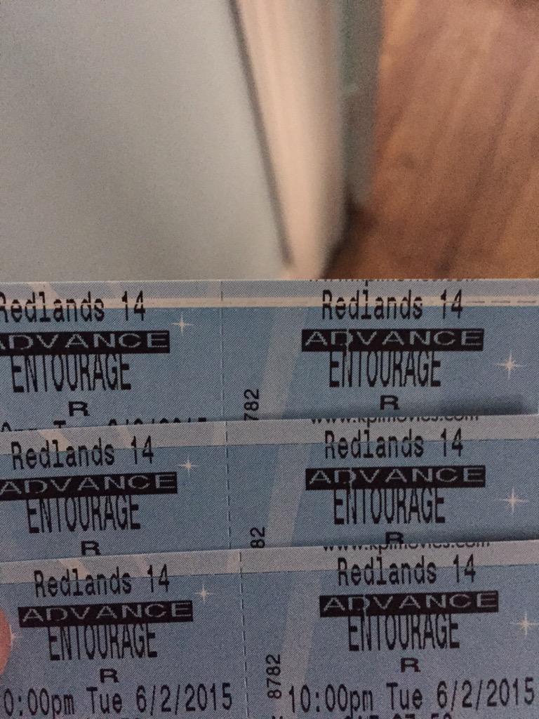 RT @joedelgado8893: Got em! @mrdougellin @mrkevinconnolly @adriangrenier @jeremypiven @jerrycferrara if I was only going to the premiere! h…