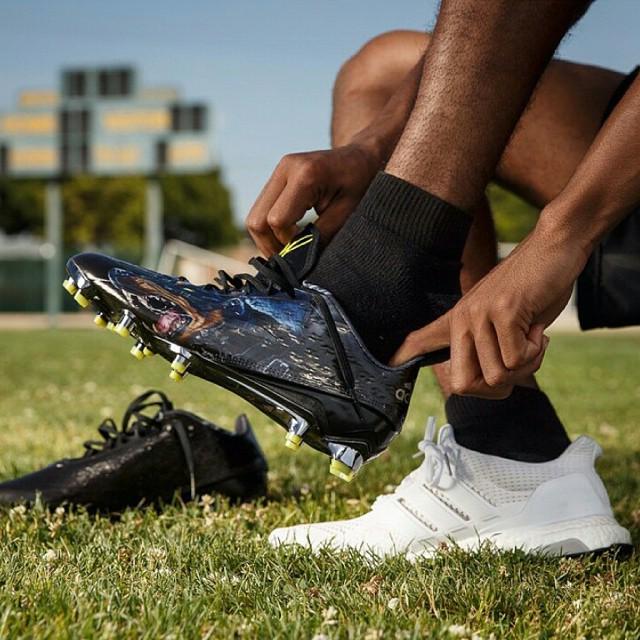 RT @kicksonfire: Anyone pick up the new adidas #SnoopCleat today? I've seen them in person and they're pretty dope! http://t.co/oC6rKgSaMD