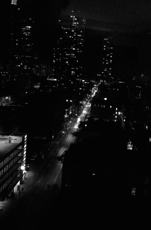 BRIGHT
LIGHTS
BIG CITY http://t.co/yPwgPzWm69