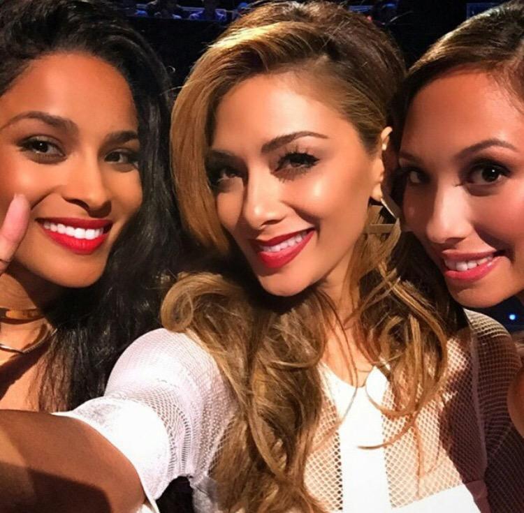 RT @CherylBurke: Let's hear it for the @NBCICanDoThat girls! @ciara @NicoleScherzy you were amazing! #ICanDoThat http://t.co/ouq4wdDPxO