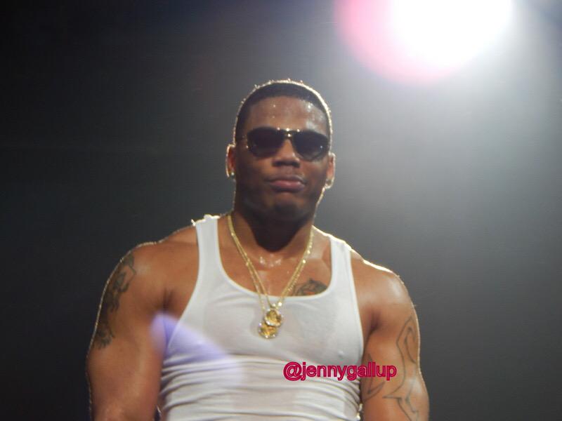 RT @JennyGallup: @Nelly_Mo enjoyed the view on Tuesday in Charlotte!  Thanks for a great show! http://t.co/AgNeJUiTgr