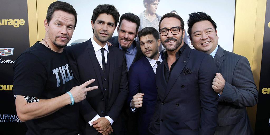 RT @entouragemovie: From our entourage to yours, good luck in tonight's game. #EntourageMovie #NowPlaying http://t.co/SZTC9qoIal