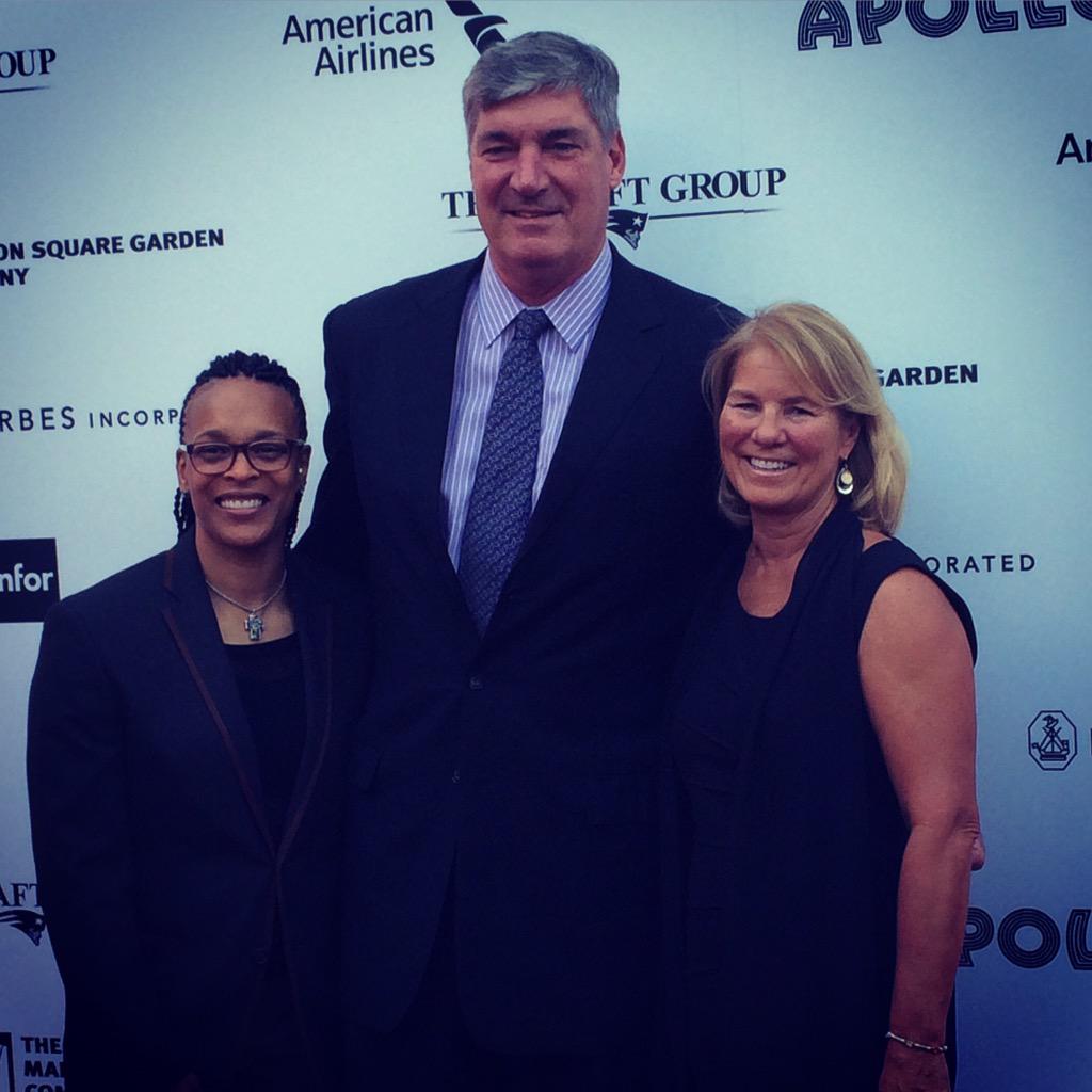 Laimbeer Bill Laimbeer, his wife Chris, and Teresa Weatherspoon walk