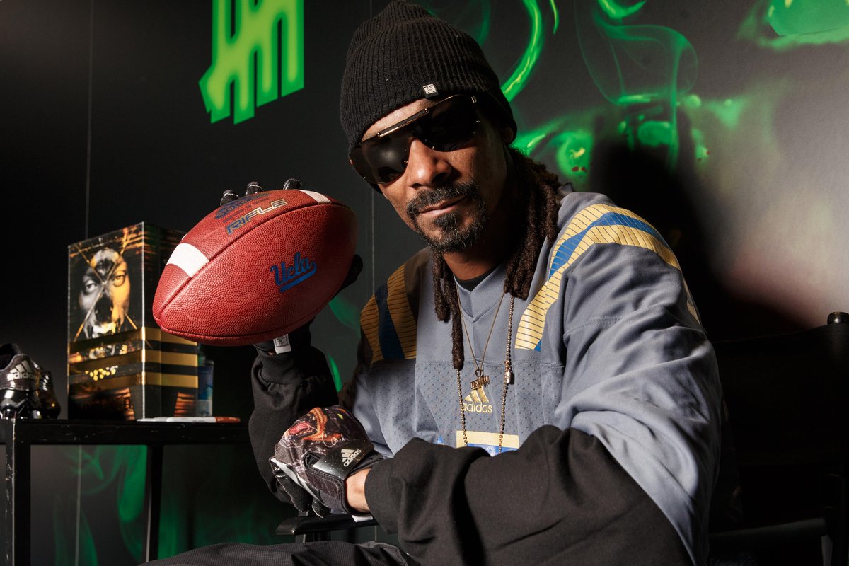 be at the top of ur game like Coach Snoop. get that new #SnoopCleat frm @adidasFballUS !! http://t.co/mAIpflMv9Y http://t.co/PMHKppbFRE