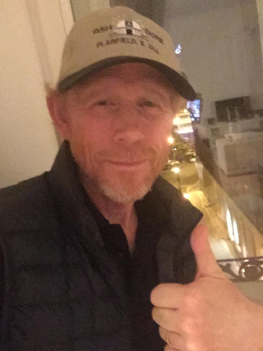 RT @RealRonHoward: I see I'm closing in on a million Followers!  Kind of amazing. Wow. From #Budapest, many  thanks #Twitterville http://t.…