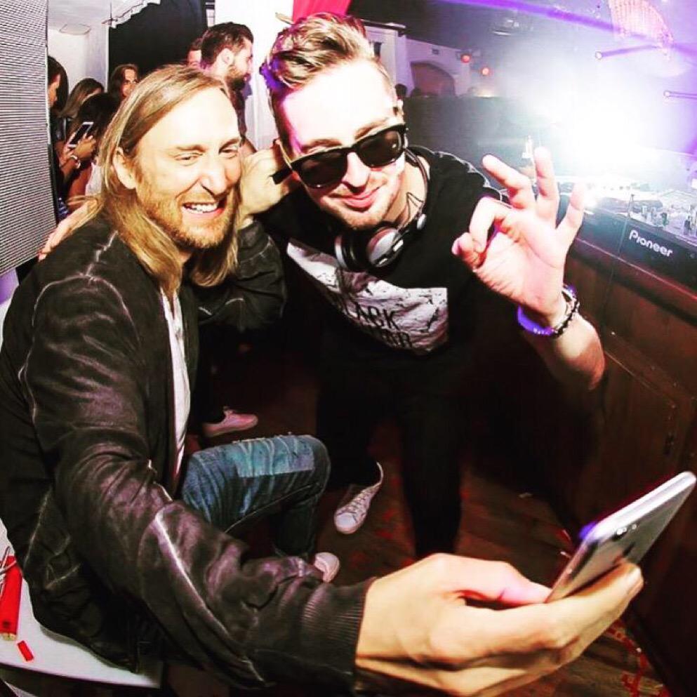 .@robin_schulz and I, last week @ @pacha for @FMIFOfficial ! http://t.co/ljLeKCDRo5