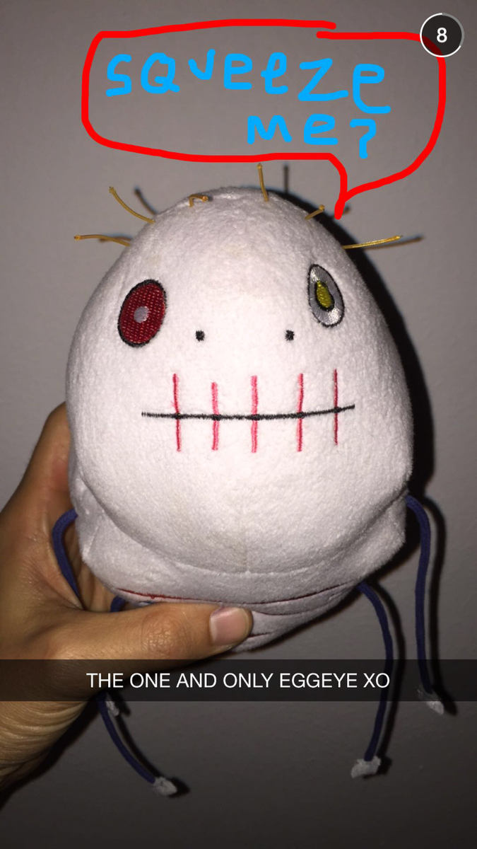 Squeeze me? #EGGEYE @Creeps http://t.co/CYqPzDmZ72 http://t.co/677o7AwKui