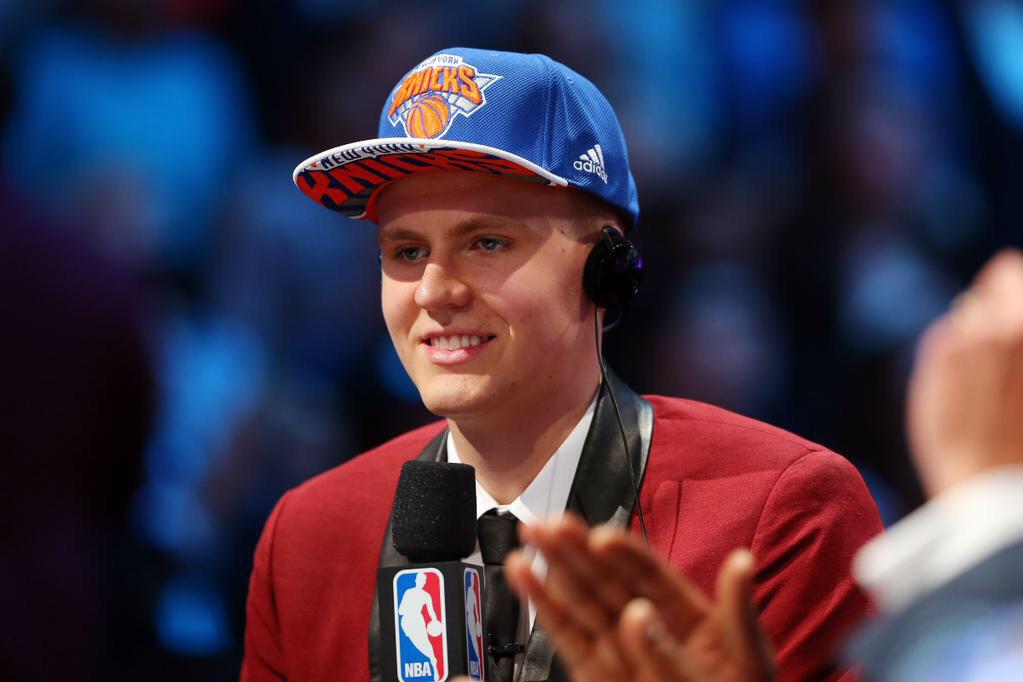 RT @kporzee: my dream came true!!! @nyknicks http://t.co/IQ6vlfWy8s