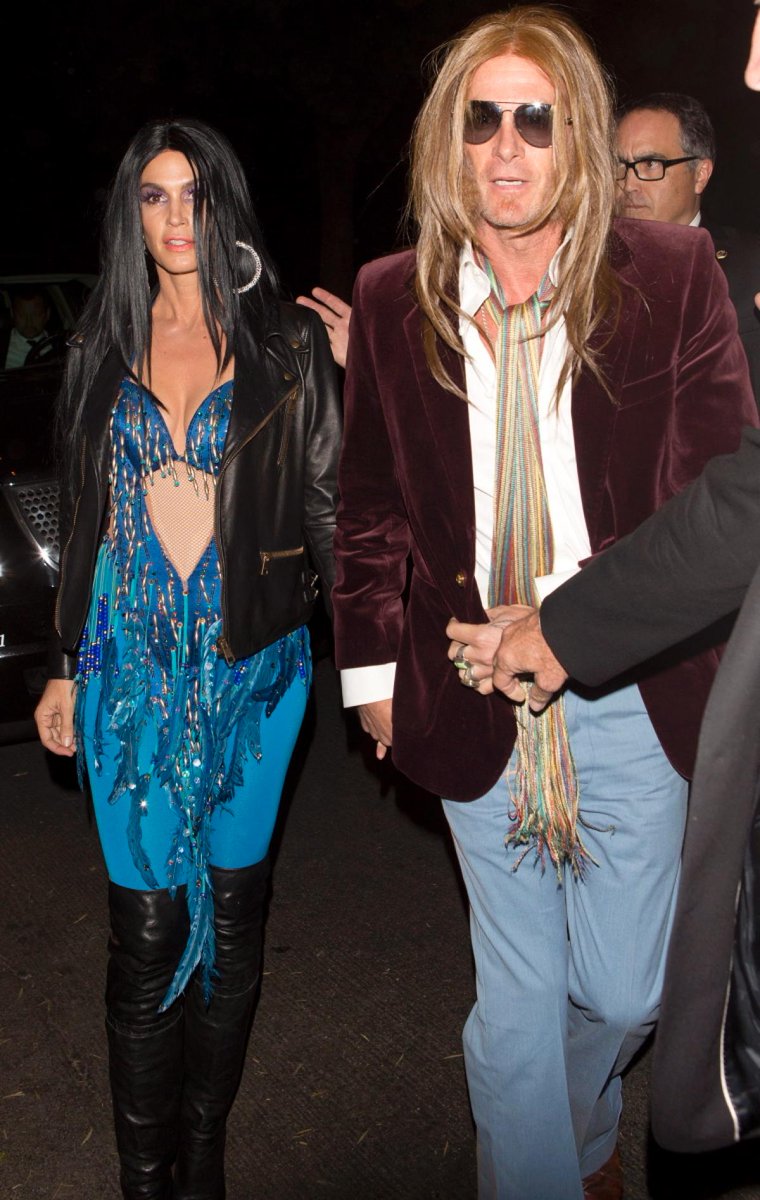 .@GregSmeltzer @cher Love @cher. In fact - here's a picture from last Halloween....cc: @randegerber http://t.co/WuUdq6C4ss