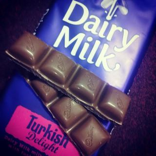 Thanks to @CadburyAU Turkish Delight - I love this flavour, what’s your favourite? #CadburyDairyMilk #TurkishDelight http://t.co/Zq7KClPwHx