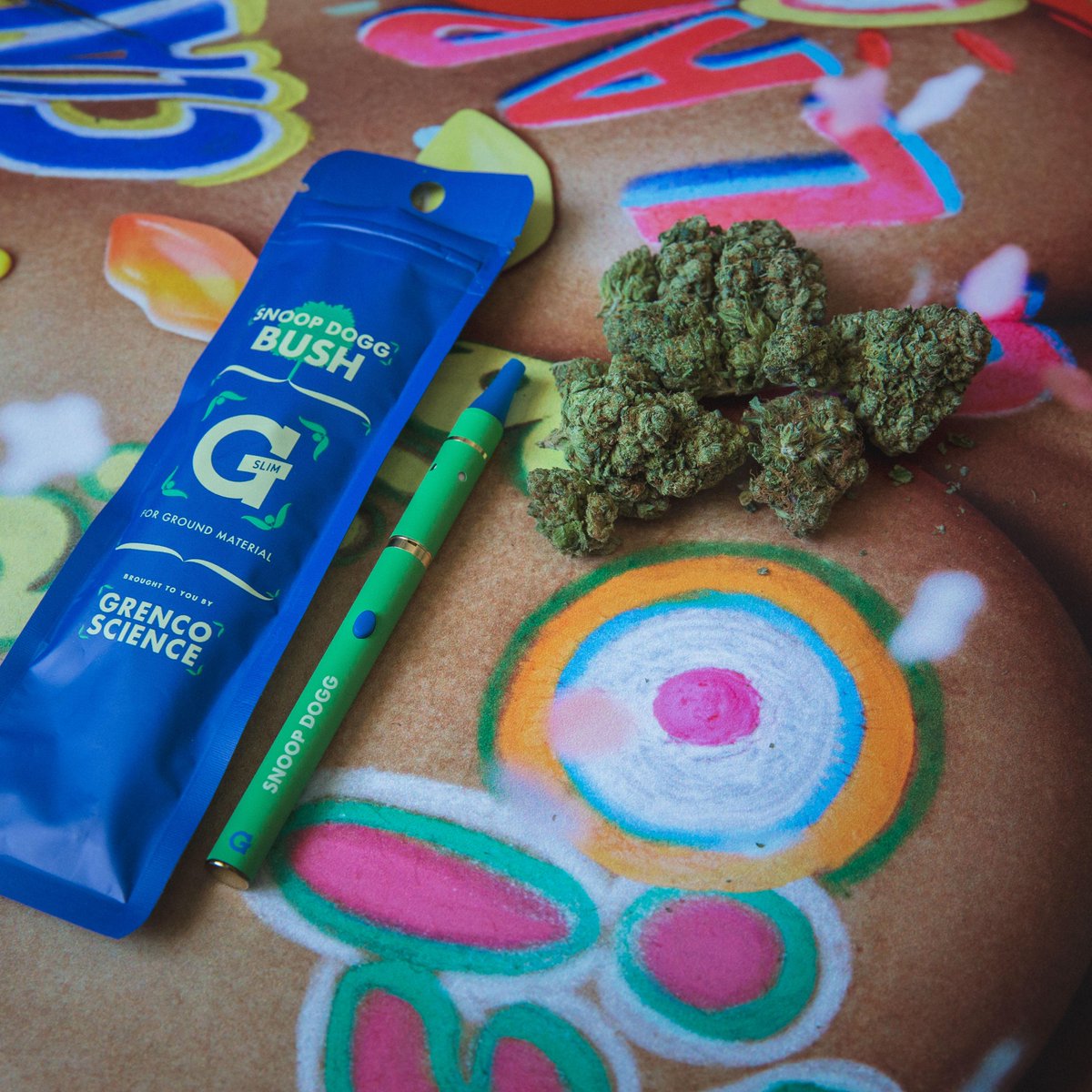 #puffpuffpasstuesdays what u smokn on ? #BUSH @GPen #gslim get urs now on http://t.co/GiJYhF0gXK !! http://t.co/9Du0f8MlUo