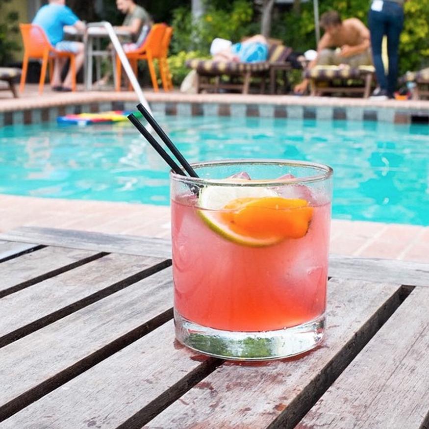 Grab drinks tonight at one of these #Miami hotspots: http://t.co/WRrVZ2wv2L #happyhour #cityguide #travel http://t.co/6mGWRANe1S