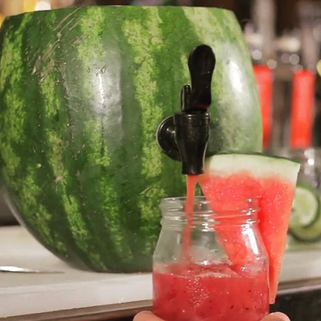 RT @BBQNYC: Try our AMAZING new Watermelon Margarita!
Hurry-Limited time only.
Thanks to @Sauza901
#Sauza901 #nolimesneeded http://t.co/Utj…