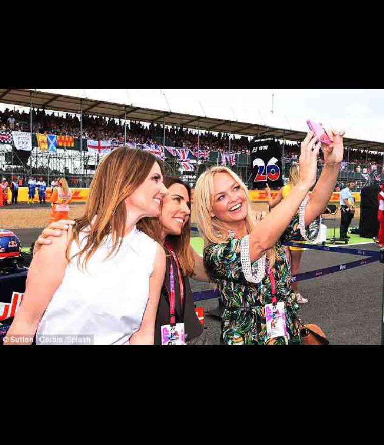 What an amazing day!!!!! Thank you @GeriHalliwell and Christian. F1, silverstone, fast cars, red bull and friends. ❤️ http://t.co/uOoTLC5ZO4
