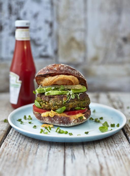 RT @FoodRev: #MeatFreeMonday inspiration with @jamieoliver's brilliant veggie burger! http://t.co/cxbgN7gZ8O #MeatlessMonday http://t.co/NH…