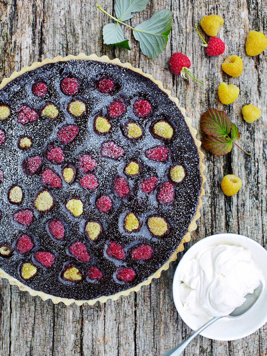#Recipeoftheday a weekend treat.. Chocolate & raspberry tart with zesty shortcrust pastry http://t.co/1zvU6X9IEo http://t.co/Dvzn78tOPV