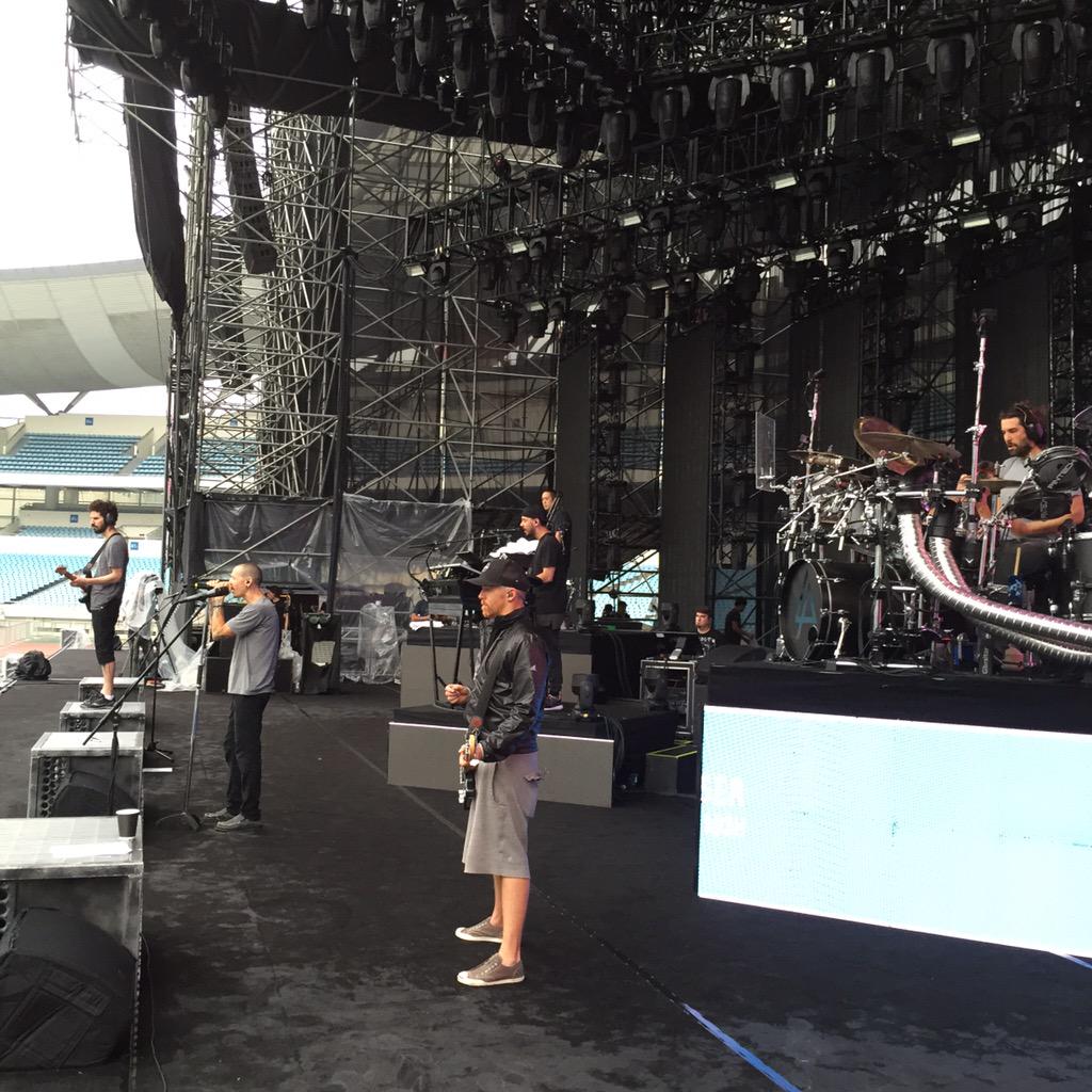 soundcheck live from Nanjing. #TheHuntingPartyTour China 2015. http://t.co/vbn0QKzU7M