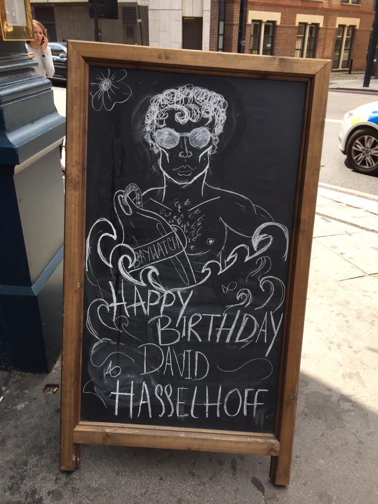 RT @TheAlbany: Happy birthday @DavidHasselhoff from some fans in London. http://t.co/z2w7IH7COl