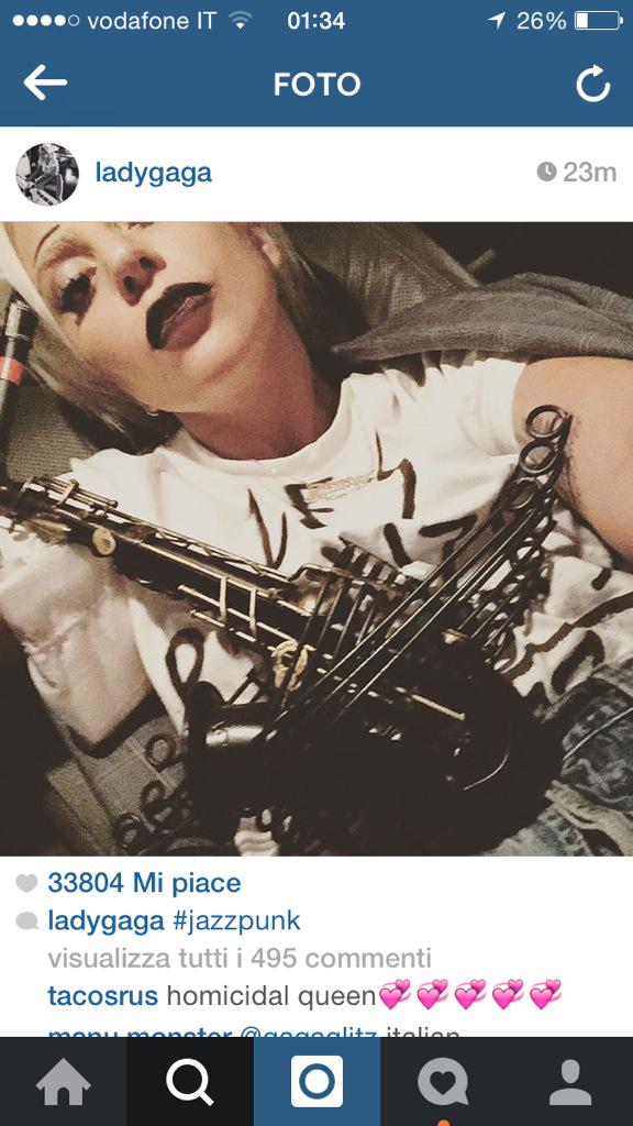 RT @numonteleone: OMG WE DID IT!! Gaga loved our Sax and posted a picture with it!! Sososo happy!!! ❤️❤️ @ladygaga @faspiras @laceexo http:…