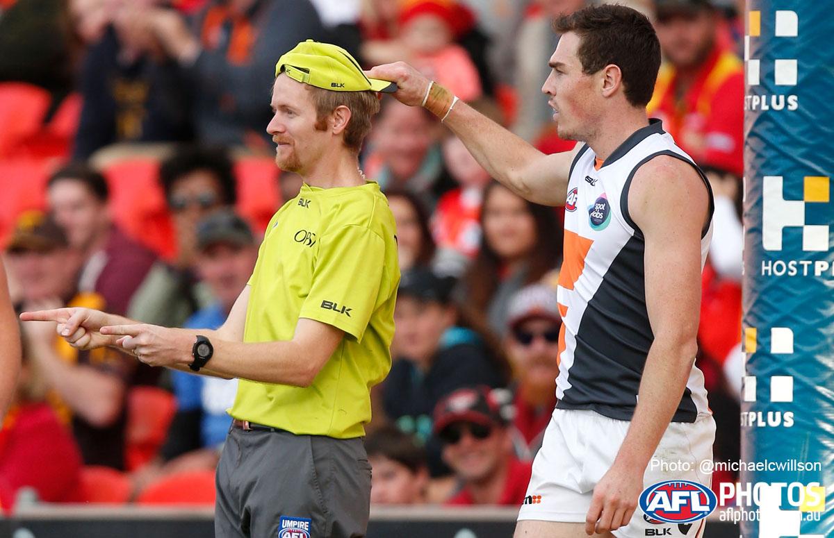 How to be a goal umpire and still be cool r/AFL