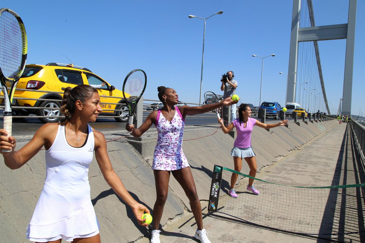 RT @WTA: .@VenusesWilliams hits on Bosphorus Bridge in Istanbul w/ @CaglaBuyukakcay & @SoyluOfficial--> http://t.co/5CjQJWGEi7 http://t.co/…