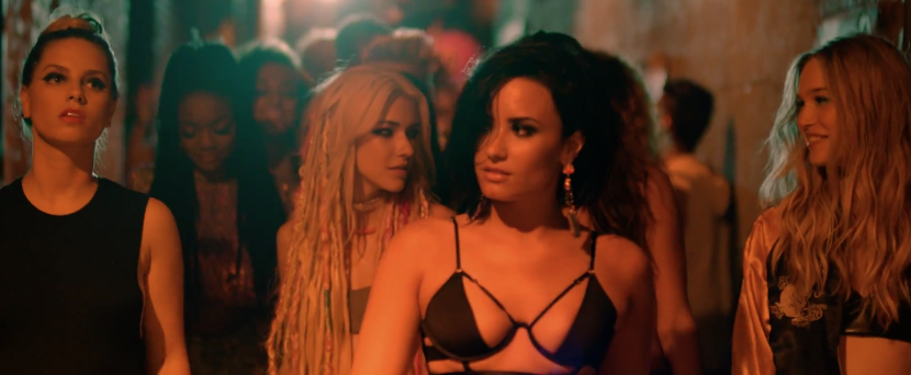 RT @BigTop40: .@ddlovato just dropped one of the hottest music videos of 2015 #CoolForTheSummerVideoToday ????http://t.co/eoi0UX9heS http://t.…