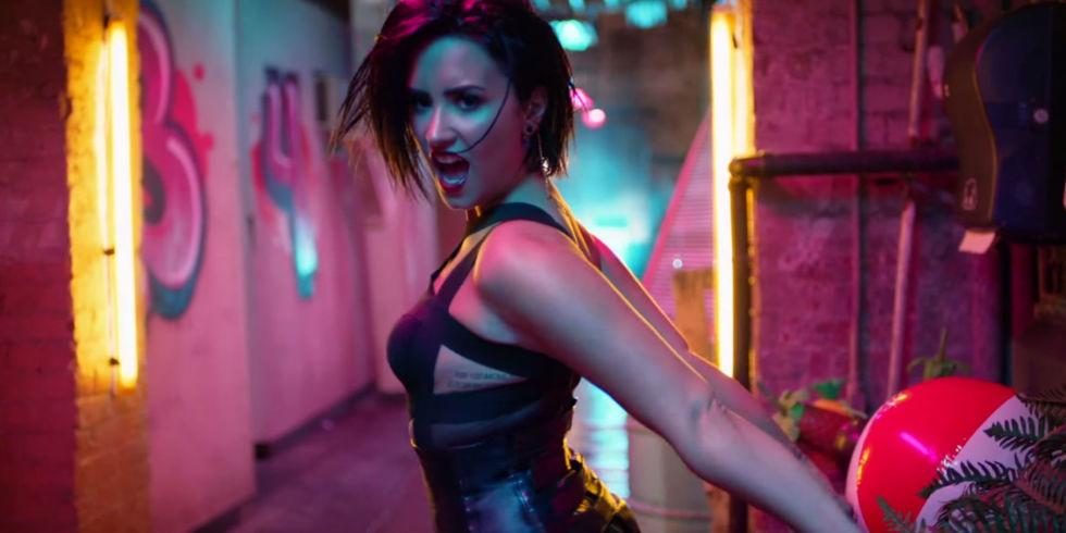 RT @Cosmopolitan: CONFIRMED: @ddlovato's 