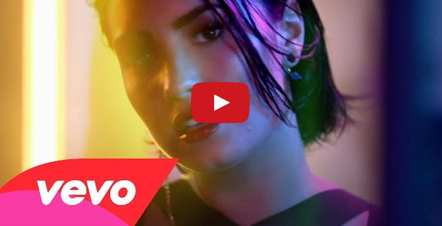 RT @Latina: .@ddlovato shows us a whole new sultry side in #CoolForTheSummerVideo — & we are obsessed: http://t.co/bjlzHZssie http://t.co/x…