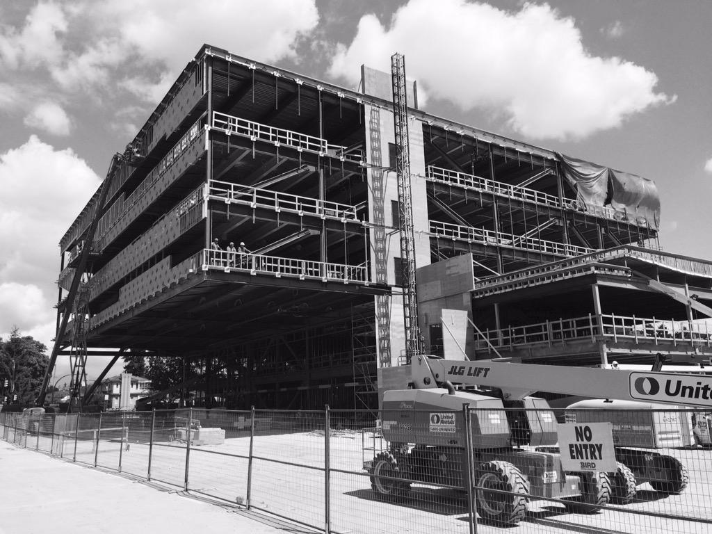 RT @langaracollege: Exciting! RT @eric_boelling: The crane is now down (progress!) @langaracollege Sciences & Tech building. @teeplearch ht…