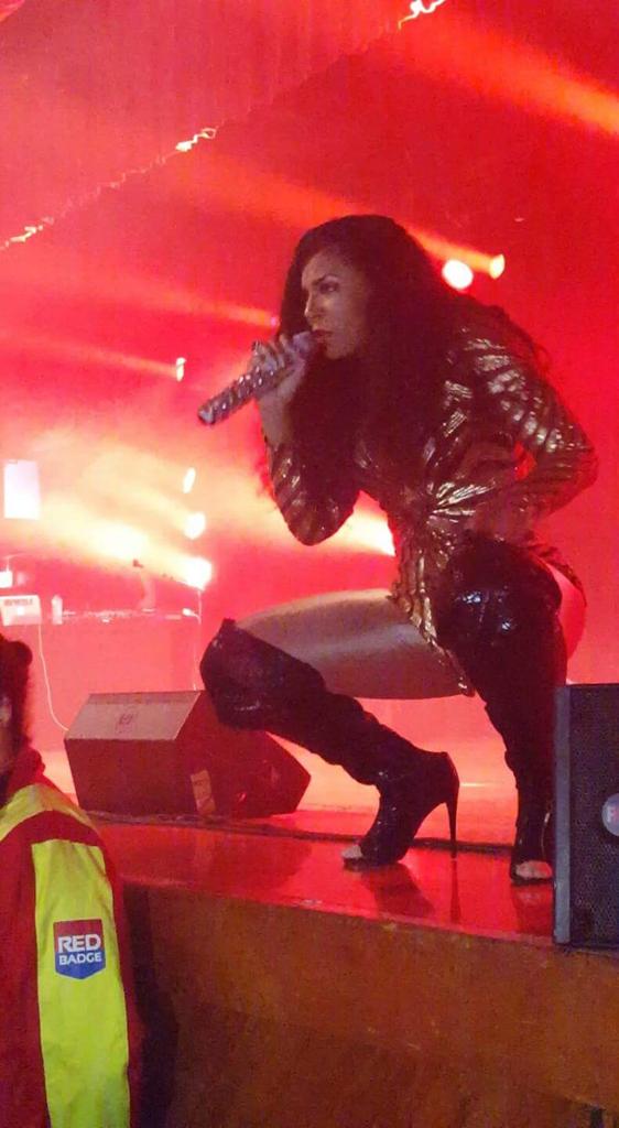RT @levszvaeh: @ashanti yous deff owned it! Come back again #AshantiJaRuleInAuckland 
Loved it! http://t.co/VlhcOFJdrX >❤️????