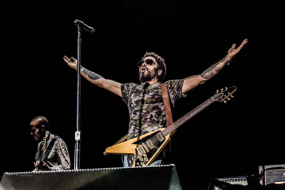 #AreYouGonnaGoMyWay #Barcelona #StrutTour http://t.co/a5DnntfY8I