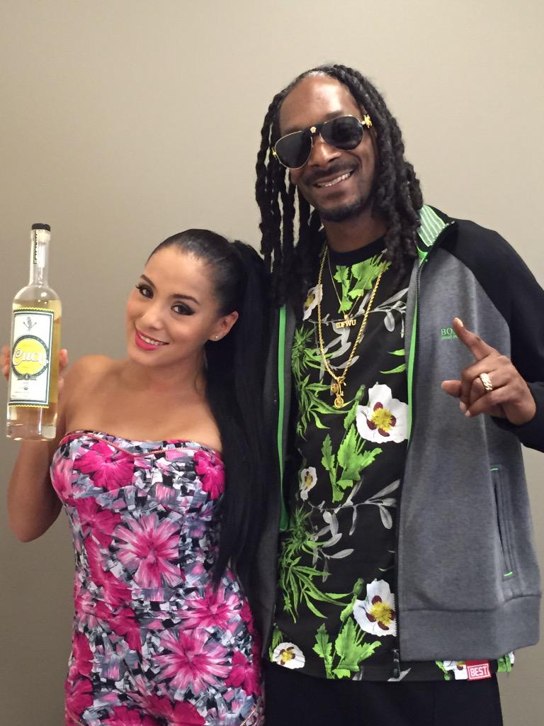 Grab a bottle of @cuca__fresca 2nite 5-8 @ Emilio's in Long Beach. TELL EM UNCLE SNOOP SENT U !! http://t.co/1HdabmKYSo