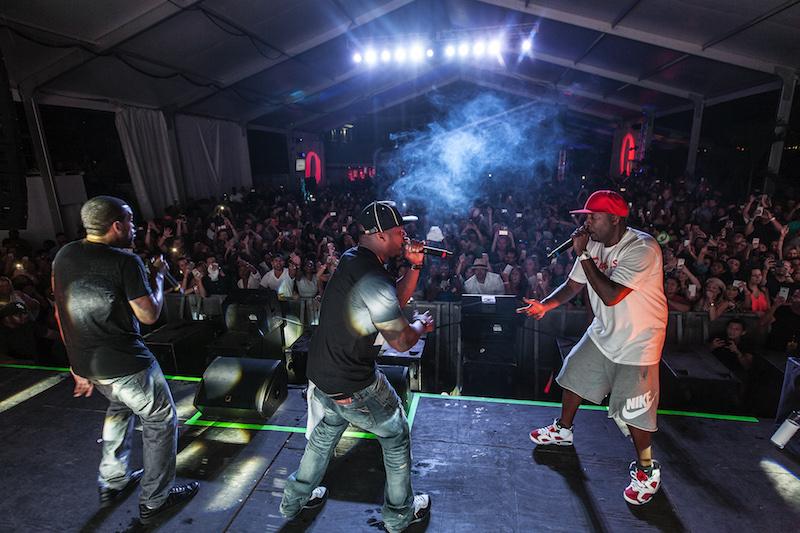 50 Cent x Lloyd Banks x Tony Yayo Live @ 212NYC Beach Party (Pics + Videos) http://t.co/kMTC4uBSmp http://t.co/UNyNTEwE39