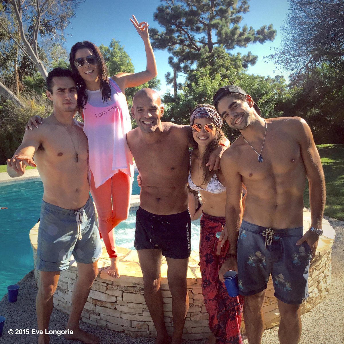 Pool party! With @amaurynolasco @josebrooks I was thrown in pool with all my clothes! #friends #LA http://t.co/t6H4rjIG99